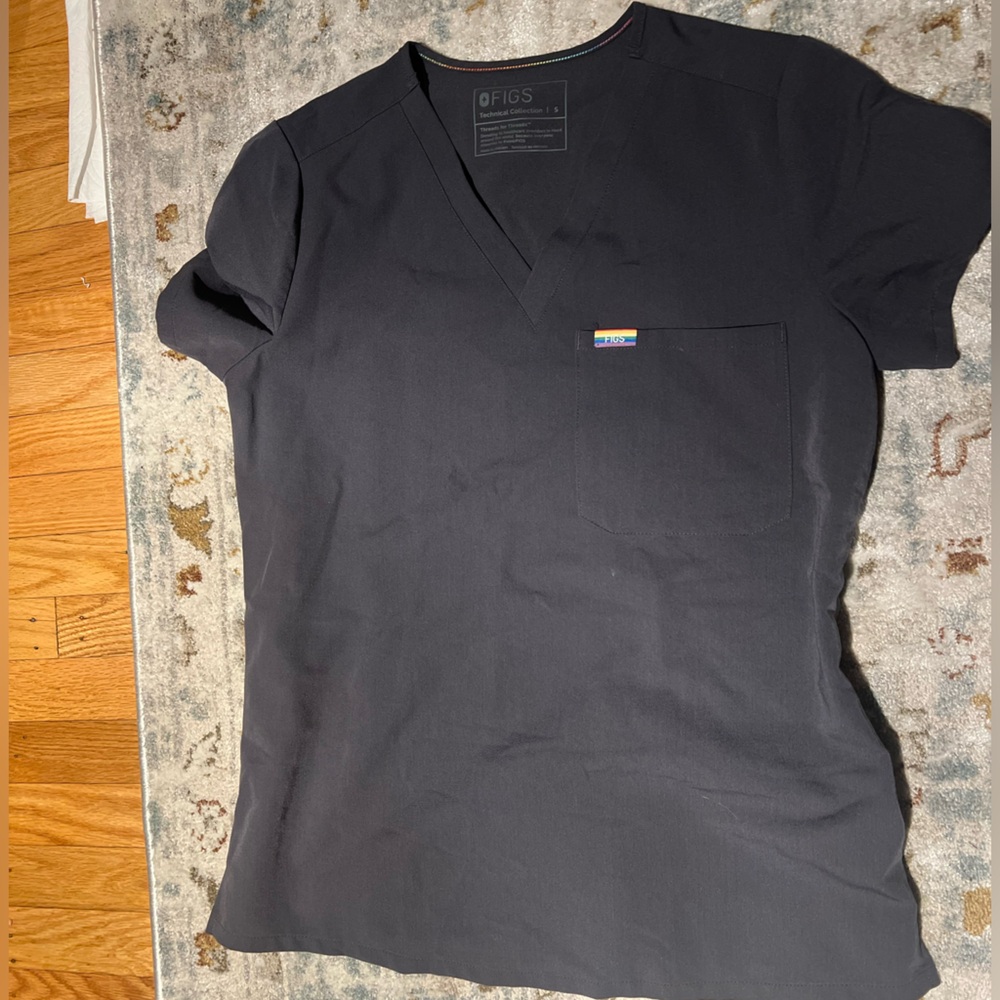 Figs Pride Charcoal V-Neck Scrub Top with Pocket